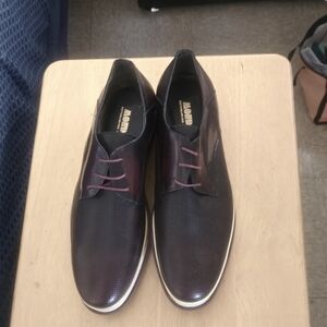 Black and Purple Oxfords with Sleek Design Practically New